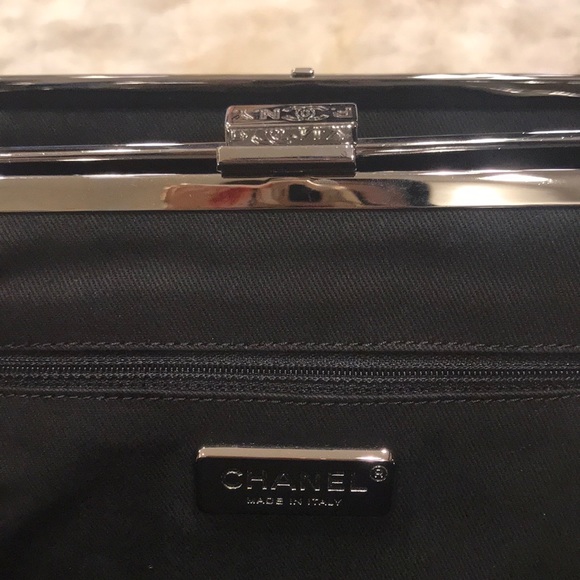 Chanel clutch - Picture 6 of 8
